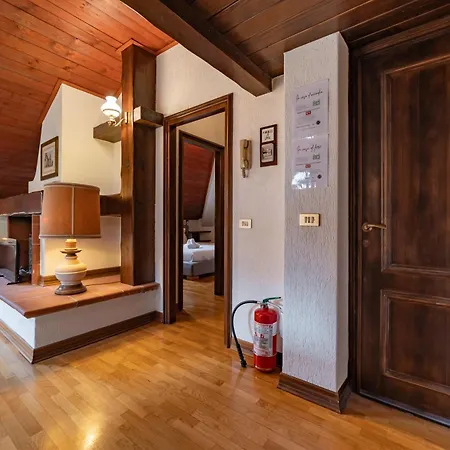 Alpine Attic - 5 Min Walk To Lift Апартаменты *